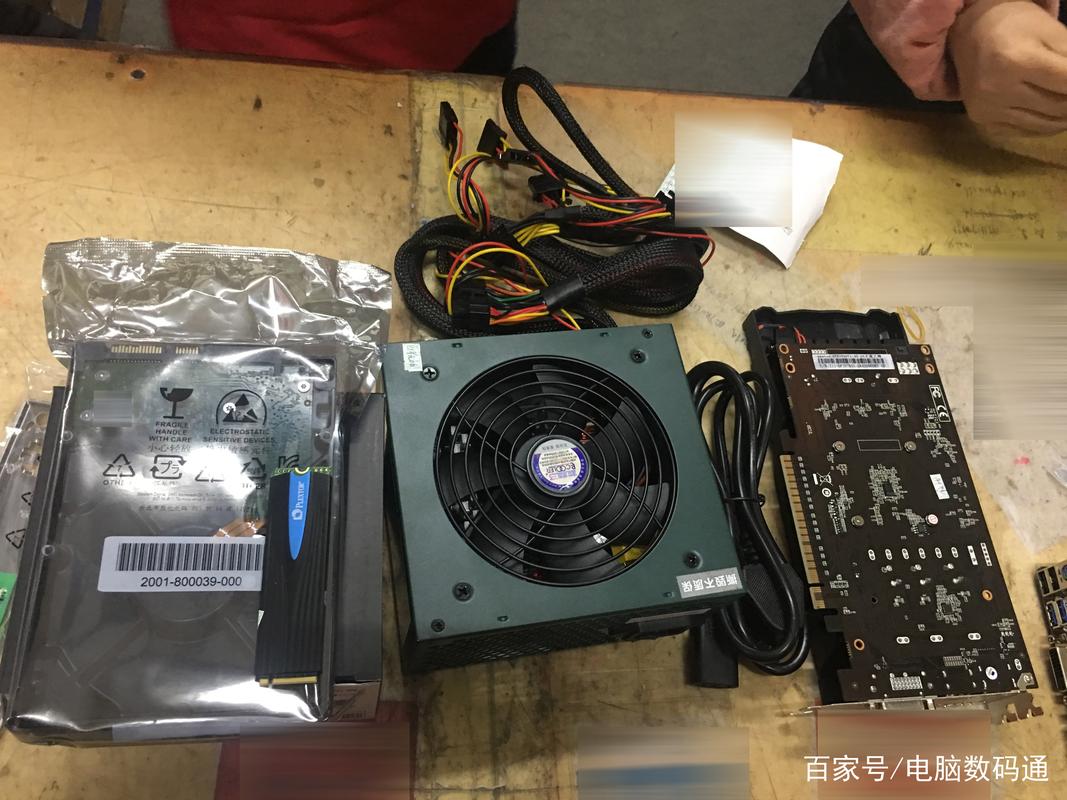 这朋友网购一套电脑硬件让我帮忙组装,看到硬件后我没本事组装!